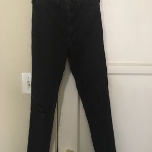 HOLLISTER HIGH RISE DISTRESSED SKINNY JEANS